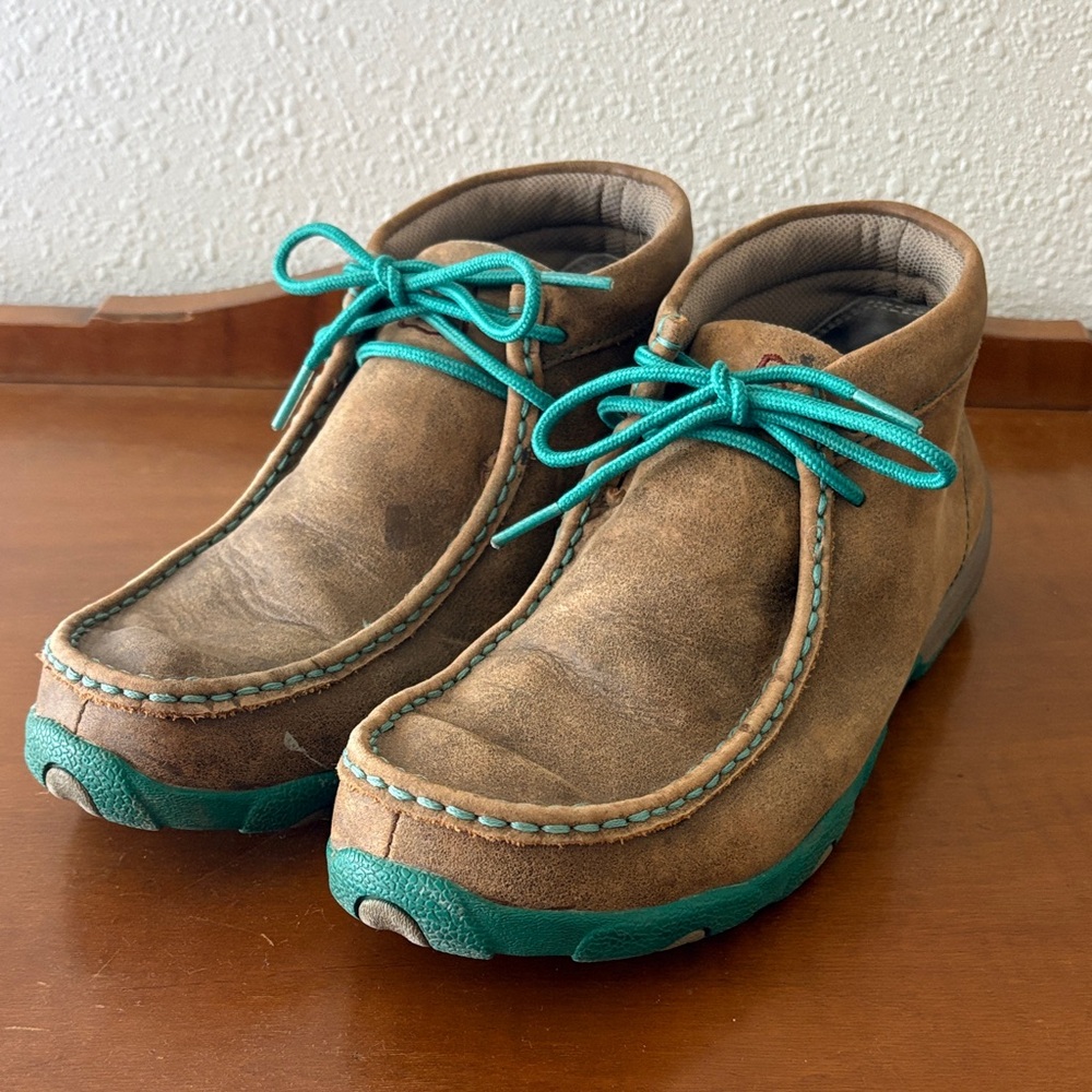 Twisted X driving mocs